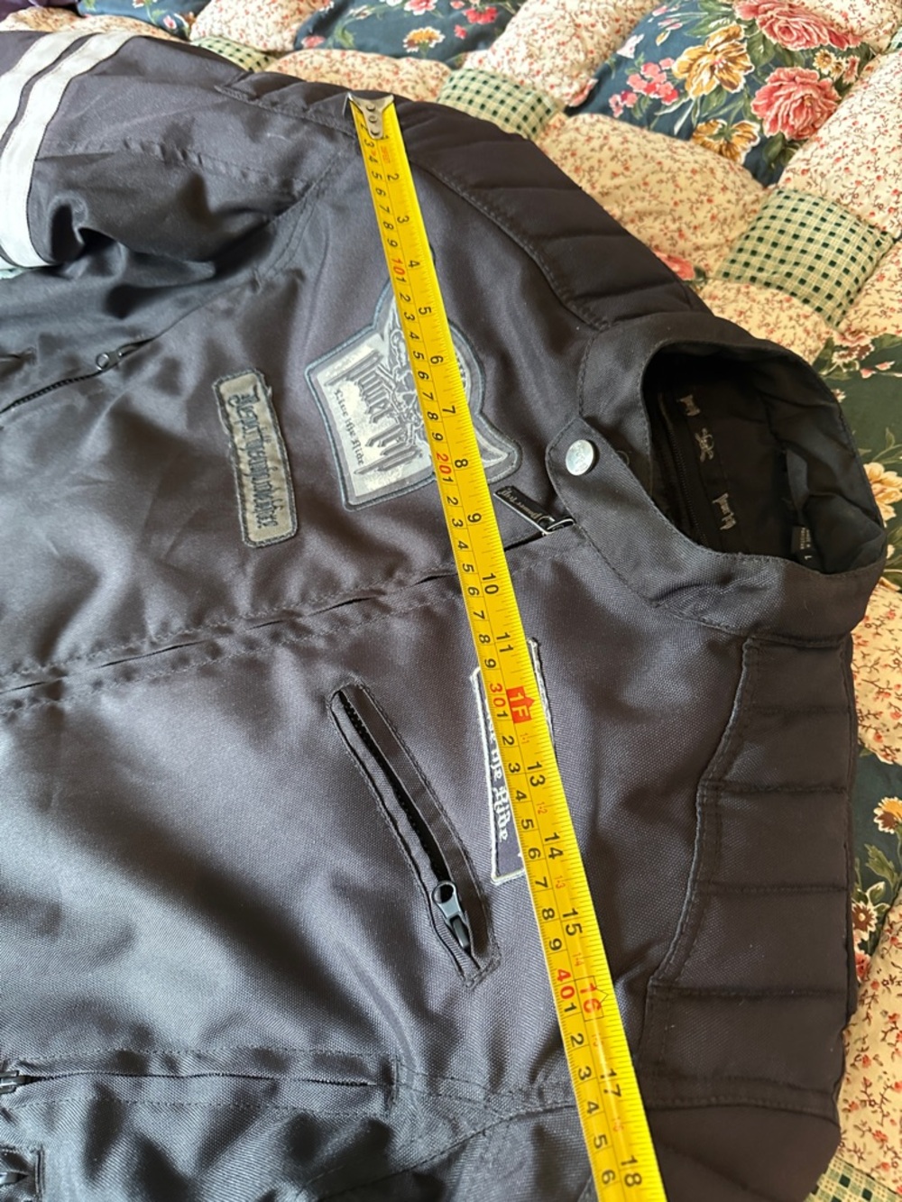 D—Men's Black Performance Riding Jacket with Reflective Stripes - Picture 12 of 16